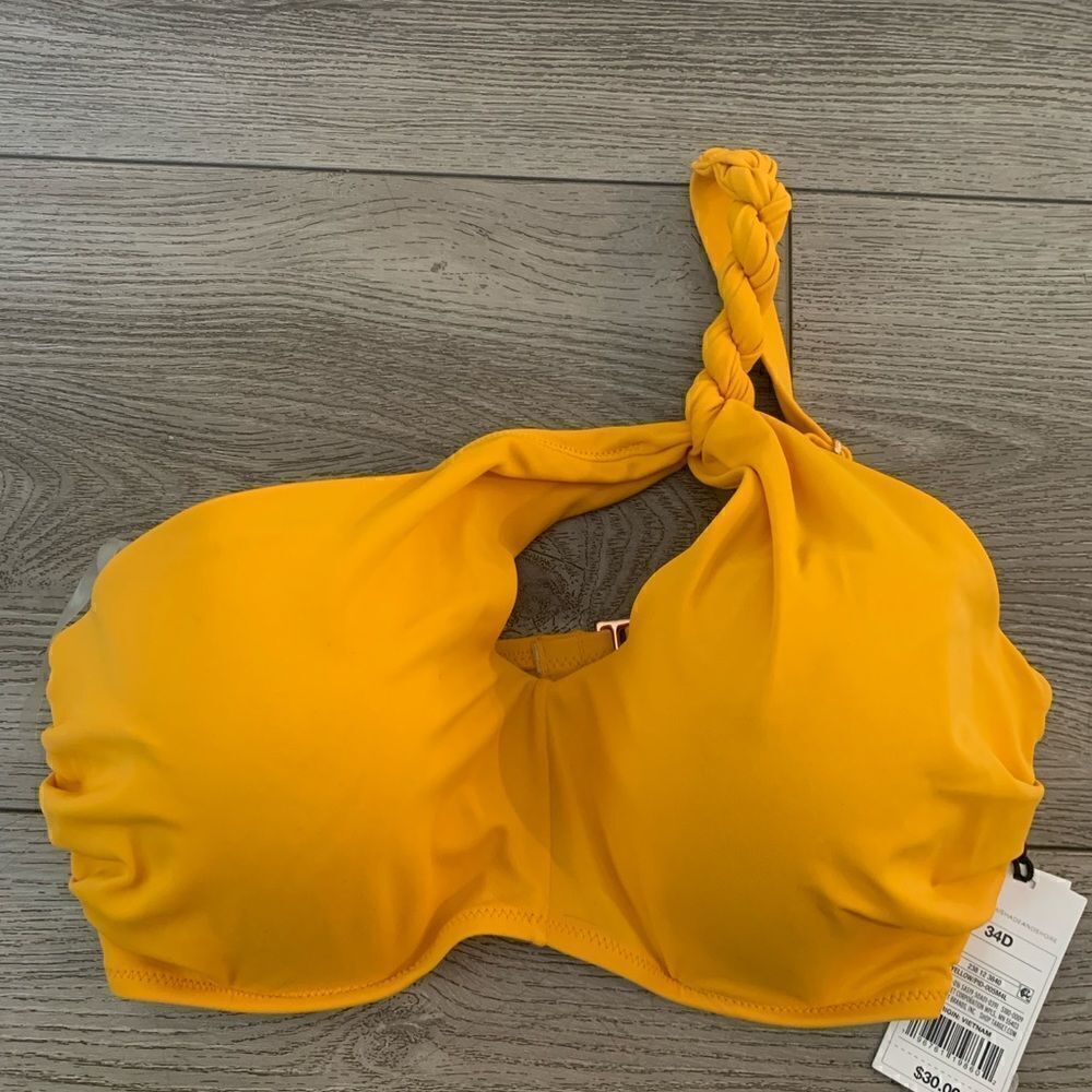 Shade and shore woman’s bikini top size 34D